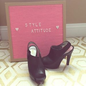 💣Black Sling Back Booties💣